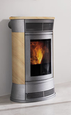 EDILKAMIN modelo SPACE de 11 Kw. Estructura completamente de fundición. Totalmente canalizable con dos salidas. Panel sinóptico en el top. Palanca para regulación manual de la canalización. Telecomando con display en dotación. Laterales y top de piedra ar