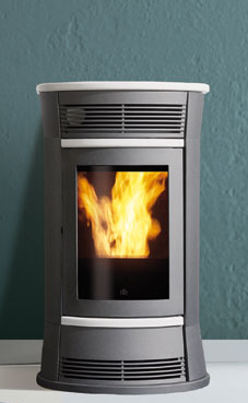 EDILKAMIN modelo TRESOR 15 Kw  laterales de acero gris top y decoraciones de cerámica (gris / roja / blanco crema).