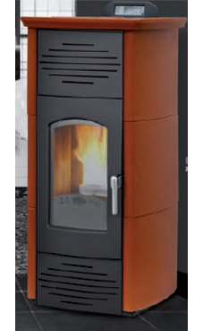 GREENHEISS modelo CARLOTTA PRESTIGE de 24 Kw. Recubrimiento cerámico antirrefractario. Acabados ocre, marfil  y rojo burdeos Depósito de pellet de 35 Kg.con programación semanal y mando a distancia.