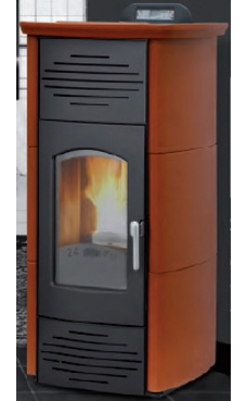 GREENHEISS modelo Multicombustible CARLOTTA OMNIA PRESTIGE de 23 Kw.  Recubrimiento cerámico antirrefractario. Acabados ocre ,marfil  y rojo burdeos. Depósito de pellet de 35 Kg. Con programador semanal y mando a distancia. (para pellet, hueso de oliva, a