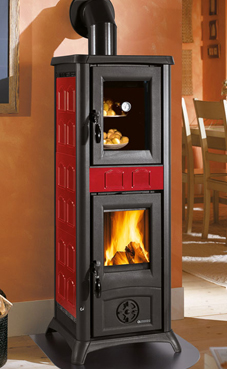 NORDICA-EXTRAFLAME modelo GEMMA FORNO 7 Kw.(Burdeos, elegance capuchino o piedra natural) Hogar de fundición - Revestimiento exterior de mayólica o piedra natural - Puertas y cabezal de fundición esmaltada Raf - Horno esmaltado