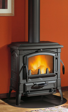 NORDICA-EXTRAFLAME modelo ISETTA 7 Kw.(estufa de fundición) Estufa totalmente en fundición  Fundaición esmaltada  Puerta panorámica  Cristal ceramico que resiste hasta 750°  Puerta de carga lateral