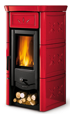 NORDICA-EXTRAFLAME modelo LUCY 6 Kw.(capuchino o burdeos) Revestimiento externo en mayòlica echo a mano Hogar en hierro colado  Puerta en hierro colado esmaltado Vidrio ceramico resitente hasta 750°C
