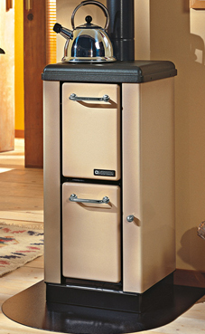 NORDICA-EXTRAFLAME modelo MIGNON 4 Kw.(blanca, capuchino o marron) Revestimiento exterior de acero esmaltado (mate) Cabezal de hierro fundido Tiradores cromados  Sacude-rejilla accionable desde el exterior.