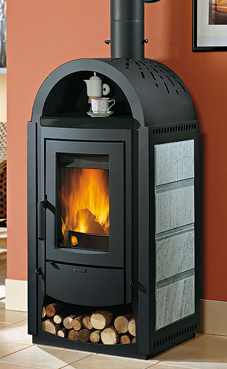 NORDICA-EXTRAFLAME modelo SVEZIA 9 Kw.(Piedra natural, burdeos o negro antracita) Revestimiento exterior de piedra natural o mayólica / Revestimiento exterior de acero  Puertas de hierro fundido  Cristal ceramico que resiste hasta 750° Cajón extraible por